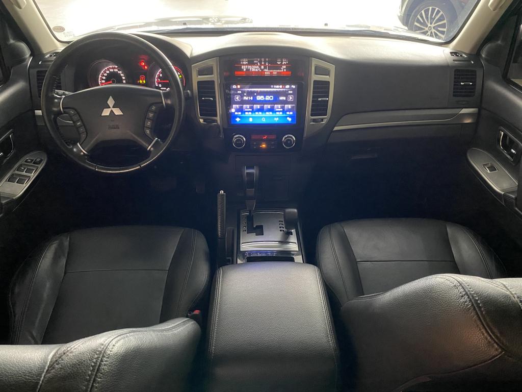 MITSUBISHI Pajero Full - Foto