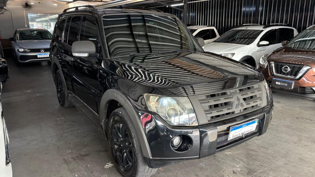 MITSUBISHI Pajero Full - Foto
