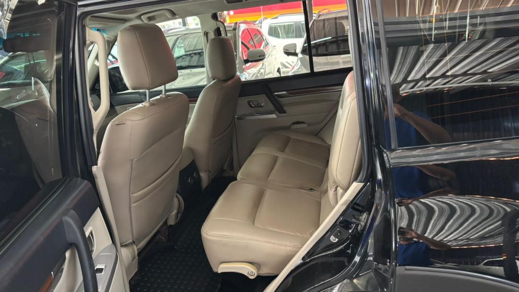 MITSUBISHI Pajero Full - Foto