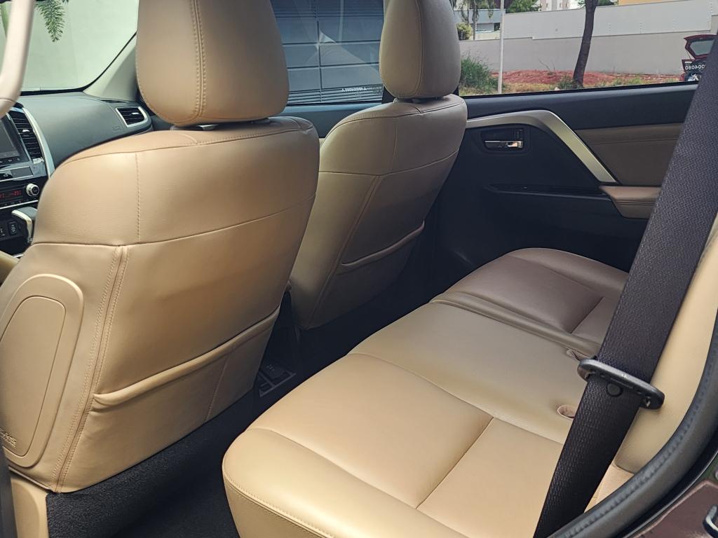 MITSUBISHI Pajero Sport - Foto