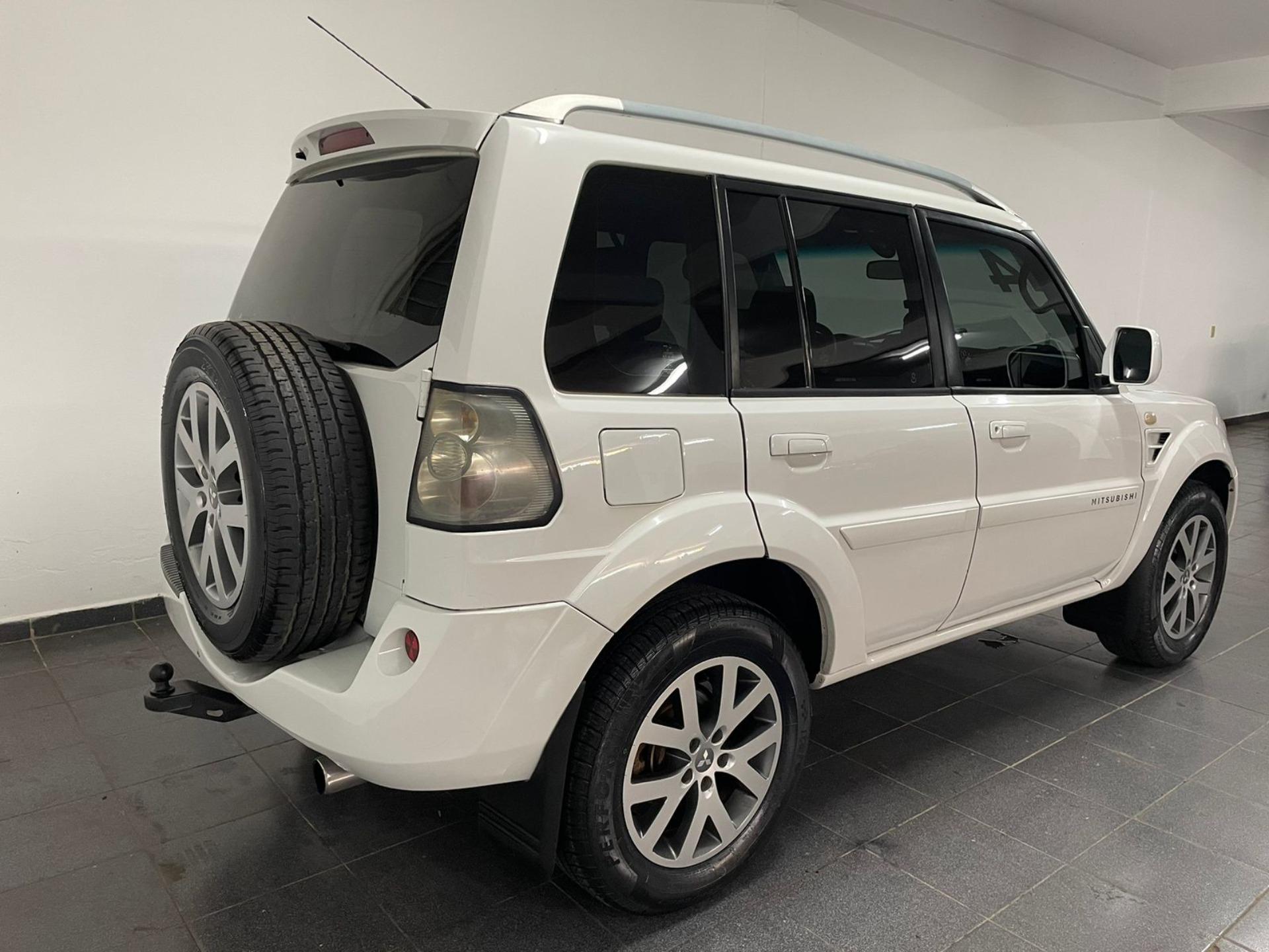 MITSUBISHI Pajero TR4 - Foto