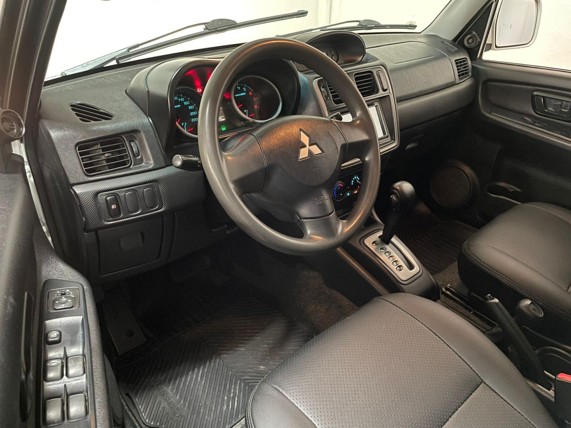 MITSUBISHI Pajero TR4 - Miniatura