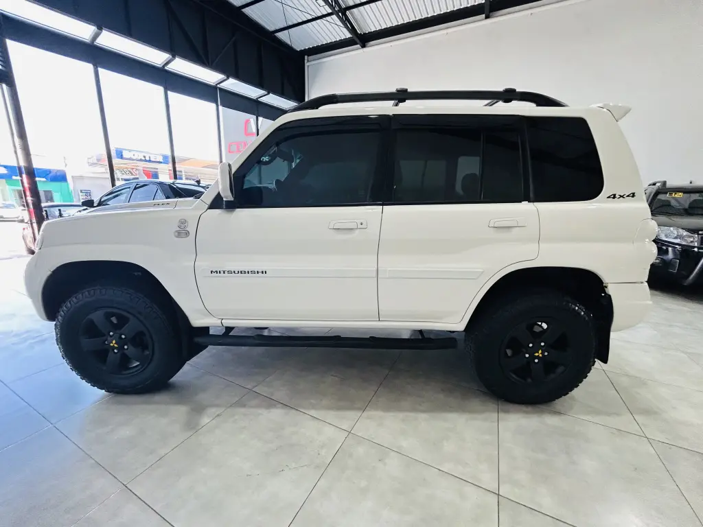 MITSUBISHI Pajero TR4 - Foto