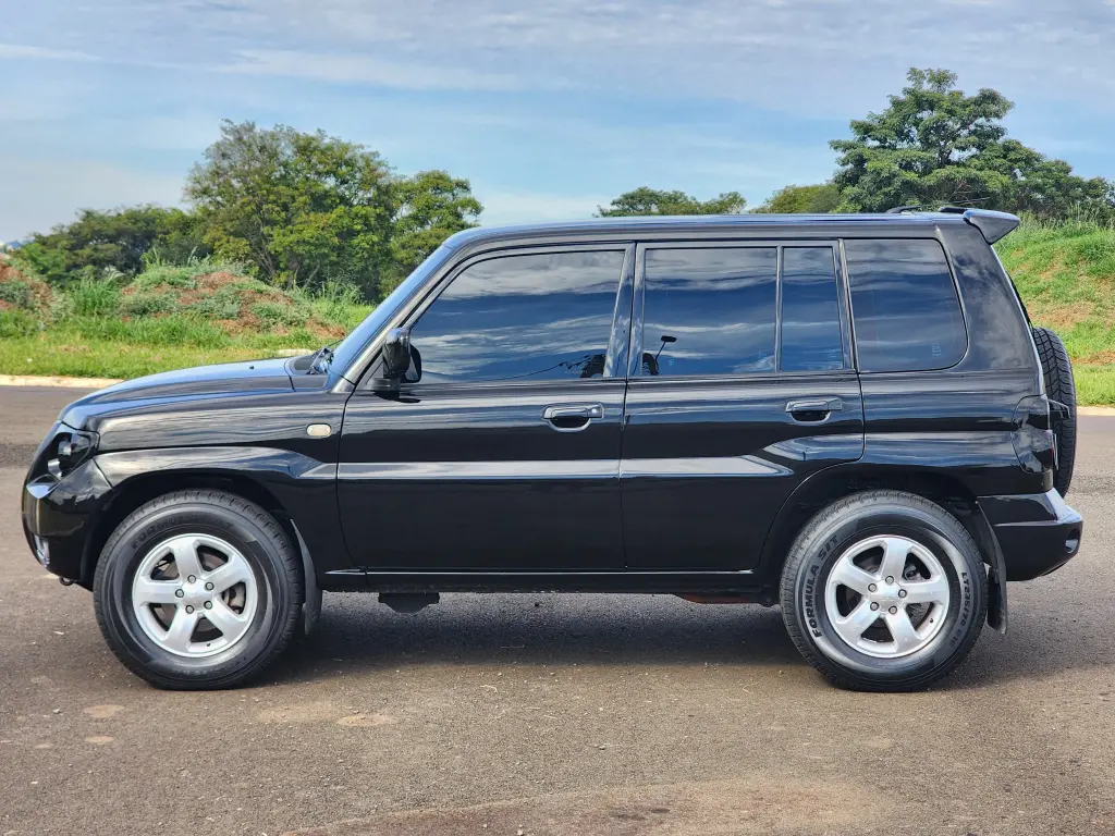 MITSUBISHI Pajero TR4 - Foto