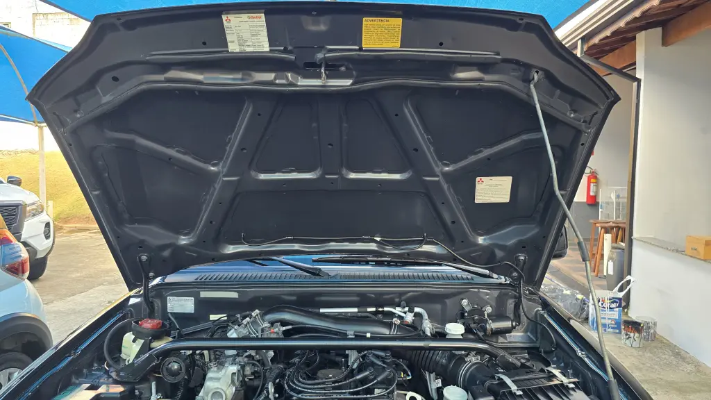 MITSUBISHI Pajero TR4 - Foto