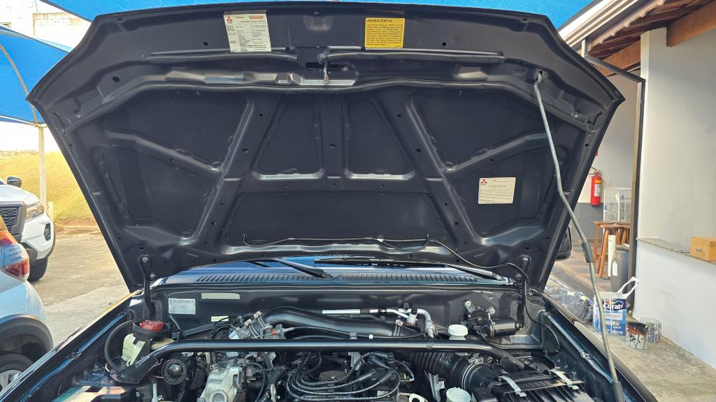 MITSUBISHI Pajero TR4 - Foto