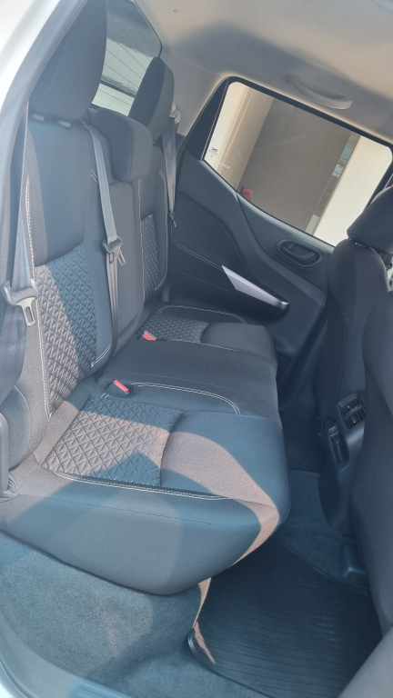 NISSAN Frontier - Foto