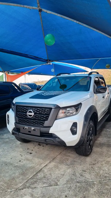 NISSAN Frontier - Foto