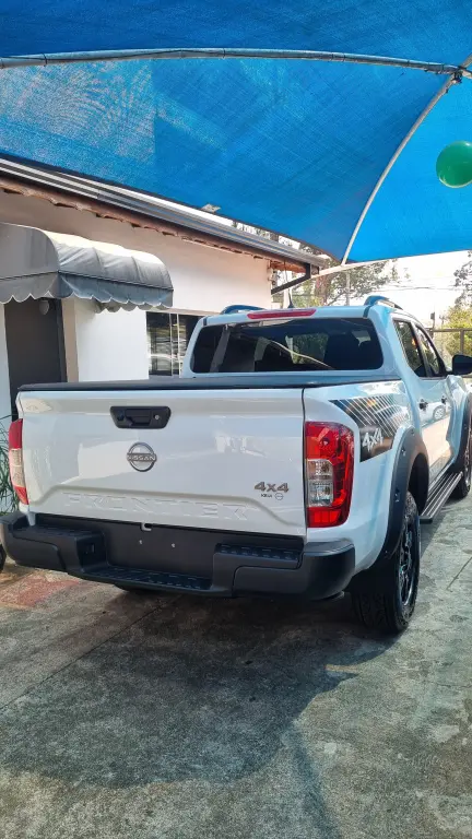 NISSAN Frontier - Foto
