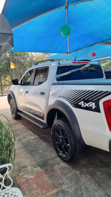 NISSAN Frontier - Foto