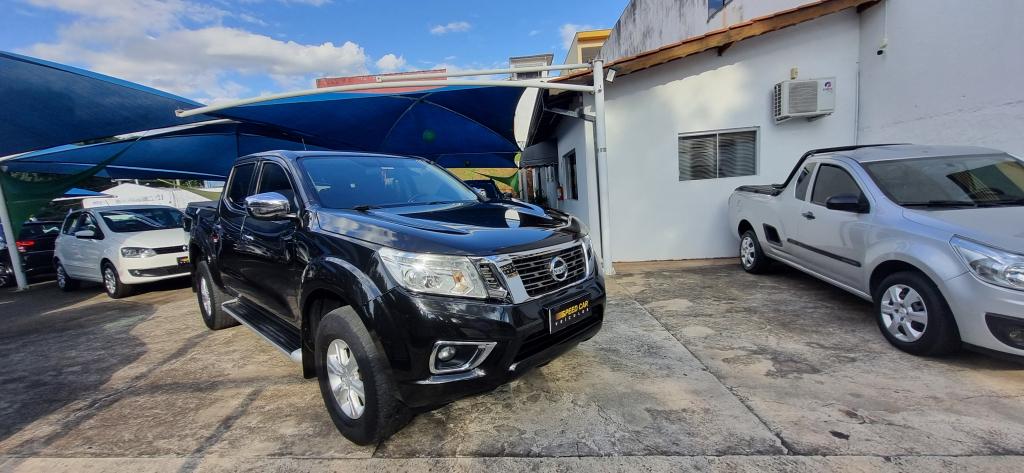 NISSAN Frontier - Foto