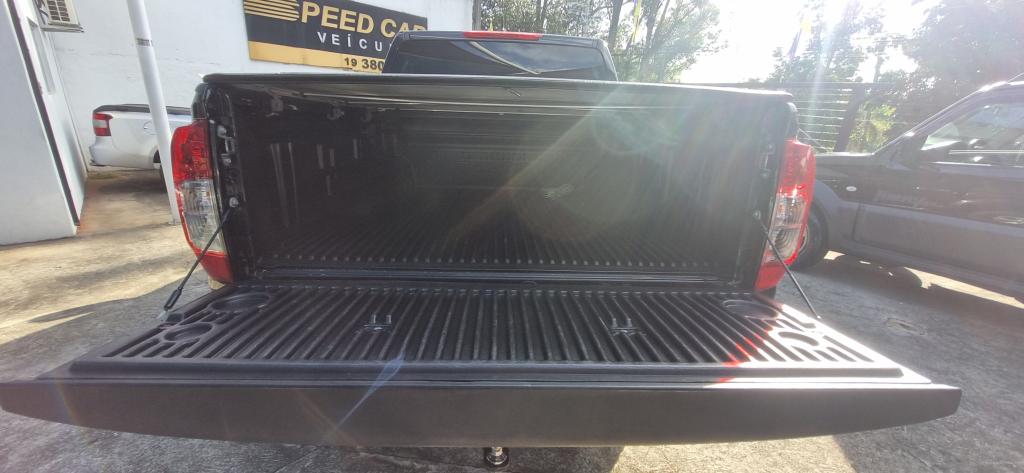 NISSAN Frontier - Foto