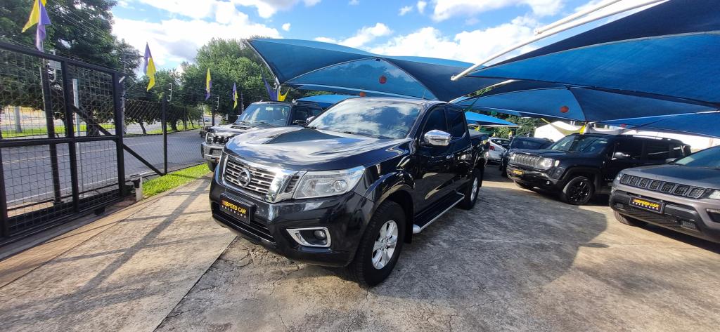 NISSAN Frontier - Foto