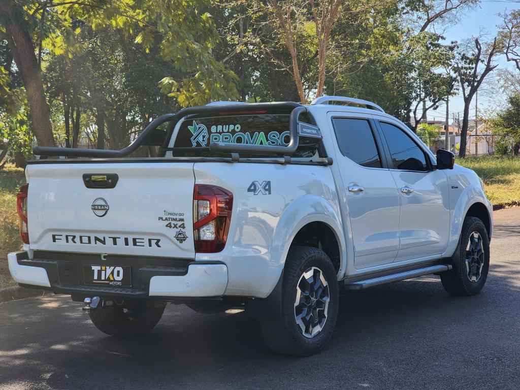 NISSAN Frontier - Foto