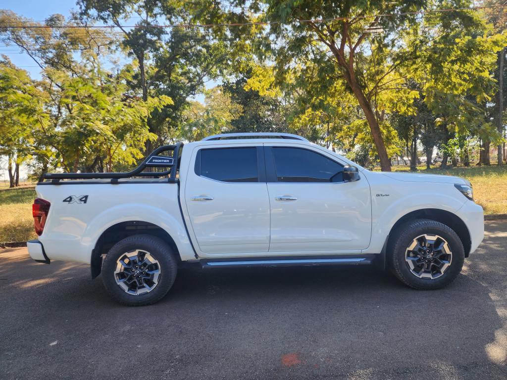 NISSAN Frontier - Foto