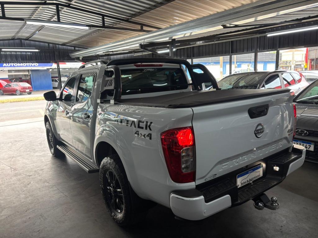 NISSAN Frontier - Foto