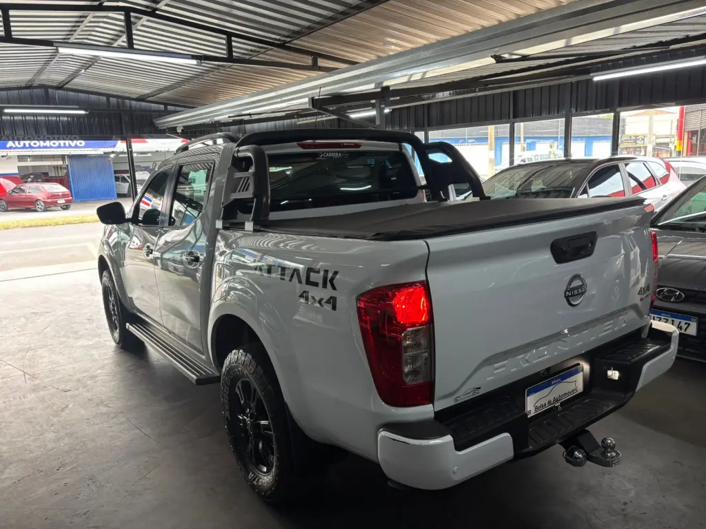 NISSAN Frontier - Foto