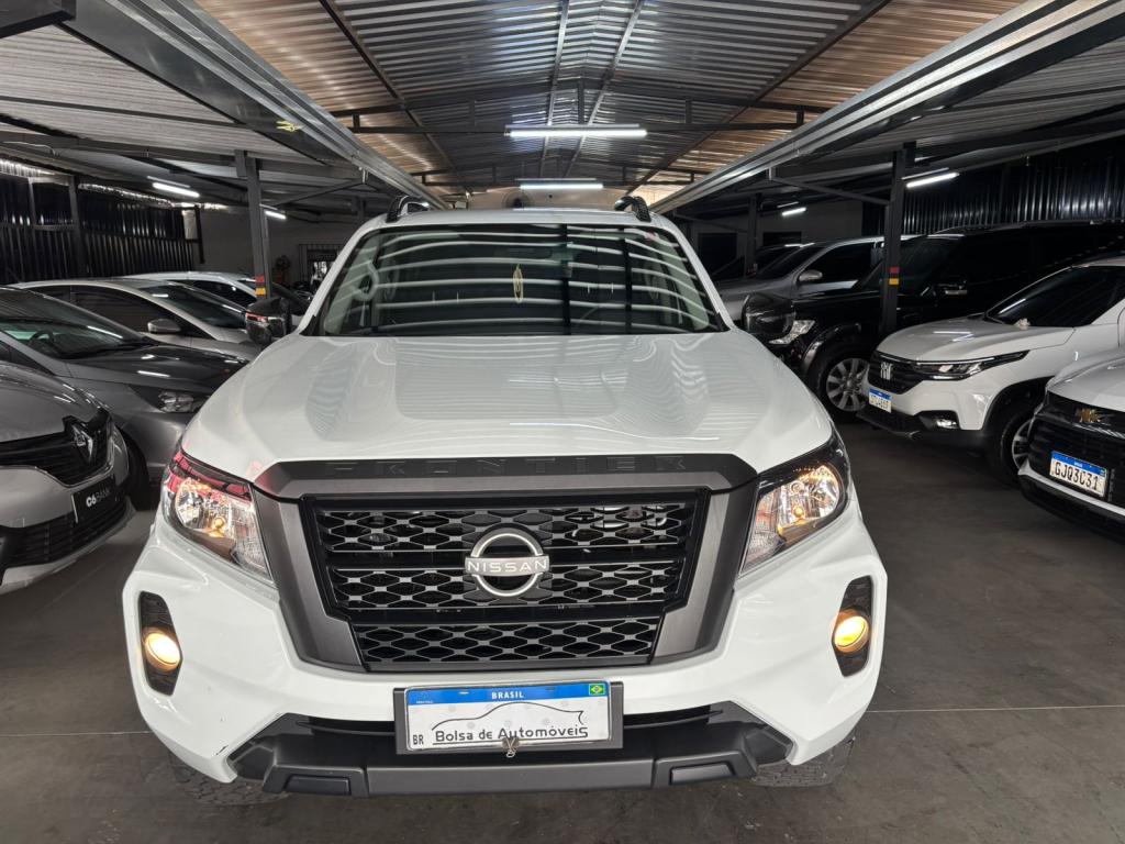 NISSAN Frontier - Foto