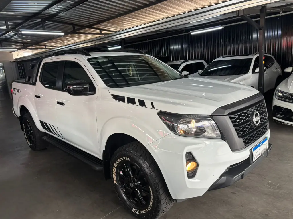 NISSAN Frontier - Foto