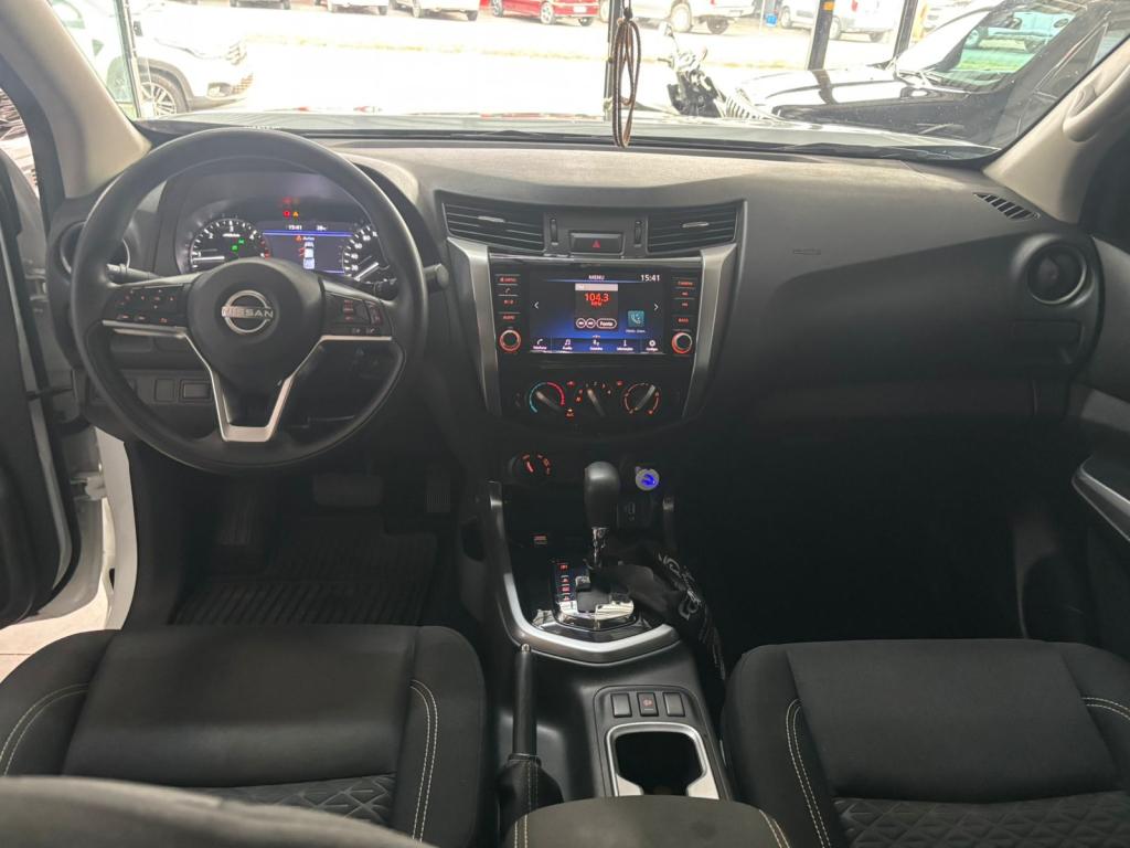 NISSAN Frontier - Foto