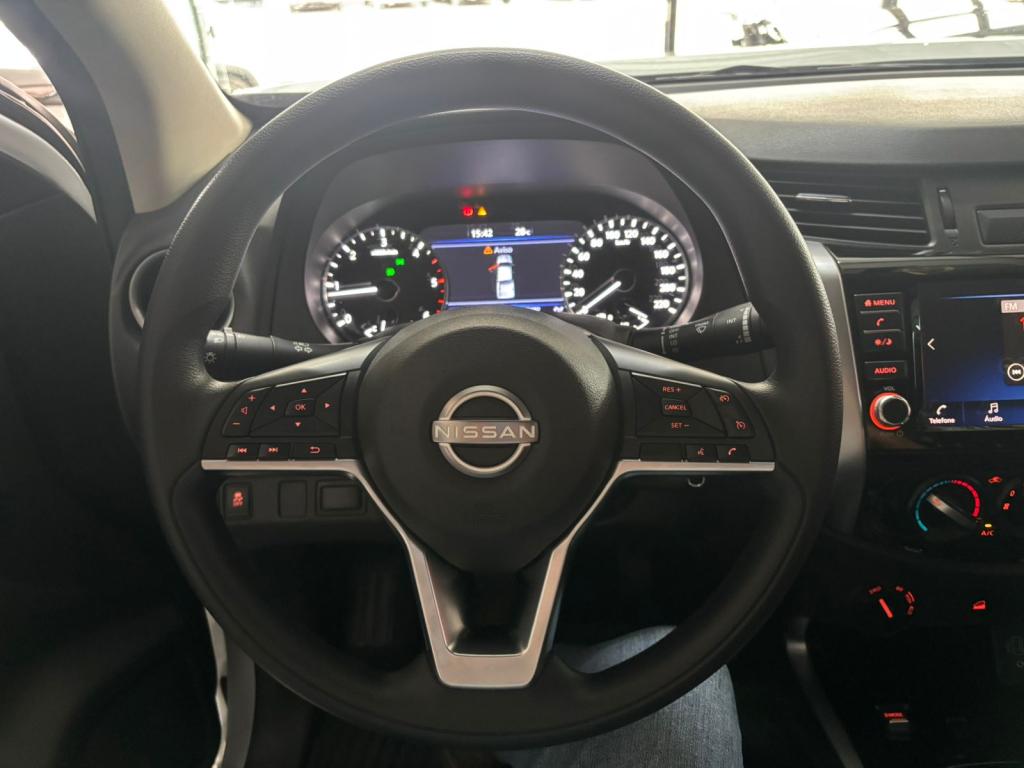 NISSAN Frontier - Foto