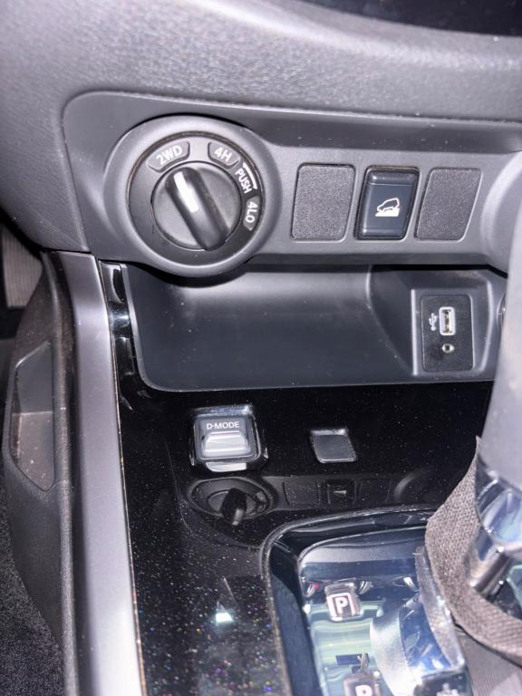 NISSAN Frontier - Foto