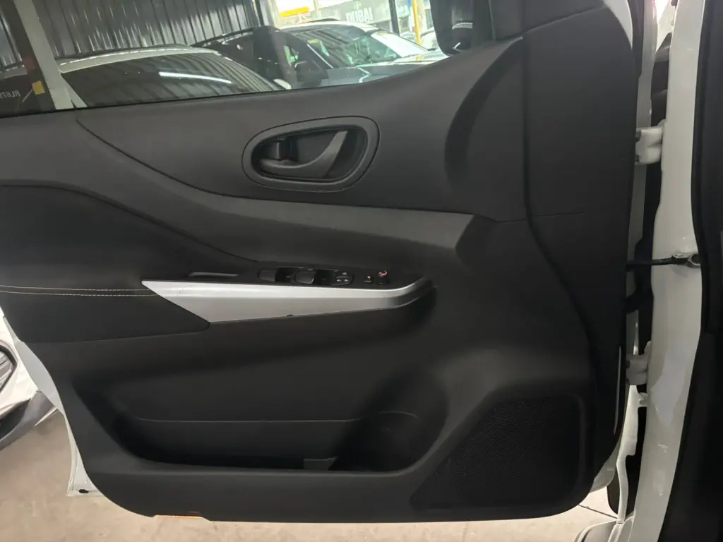 NISSAN Frontier - Foto