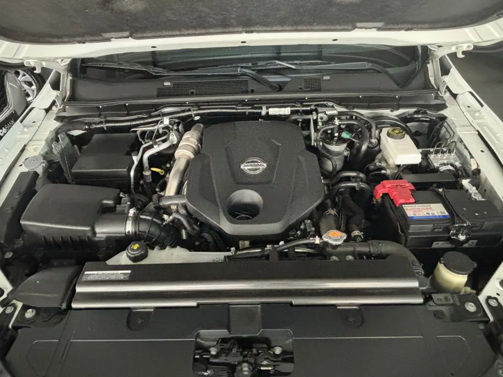 NISSAN Frontier - Foto