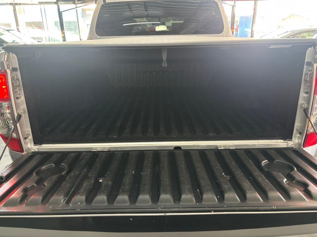 NISSAN Frontier - Foto