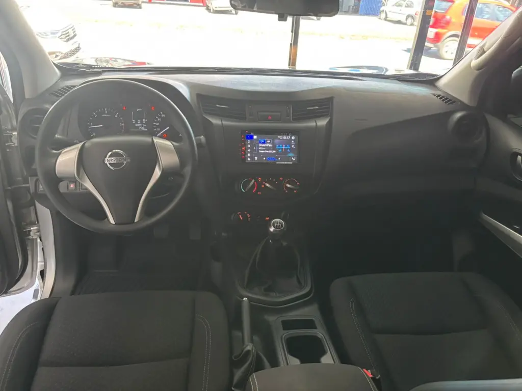 NISSAN Frontier - Foto