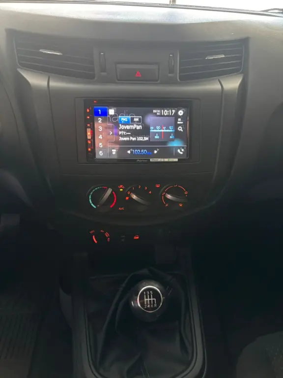 NISSAN Frontier - Foto