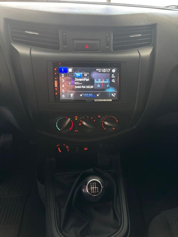 NISSAN Frontier - Foto