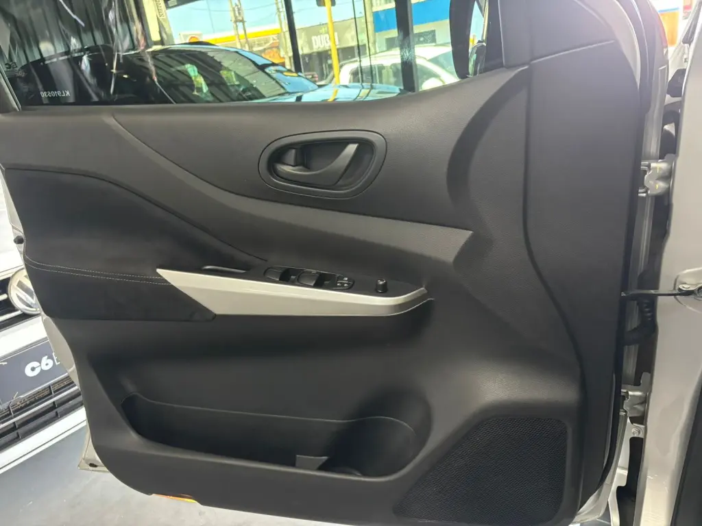 NISSAN Frontier - Foto