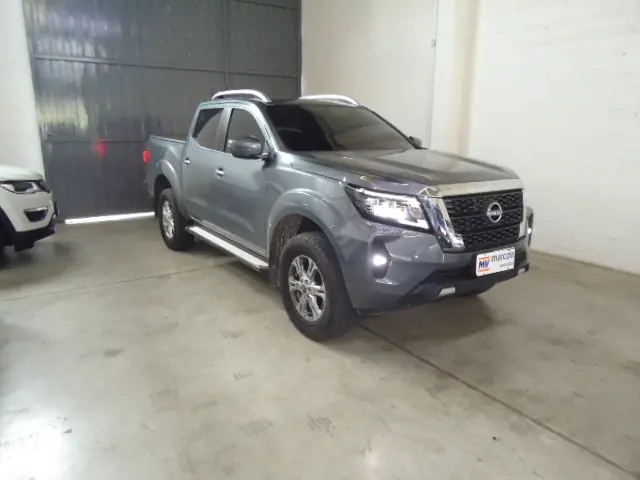NISSAN Frontier - Foto