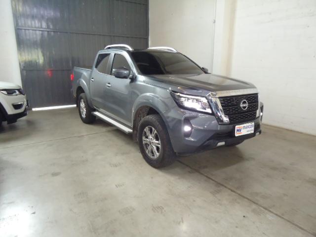 NISSAN Frontier - Foto