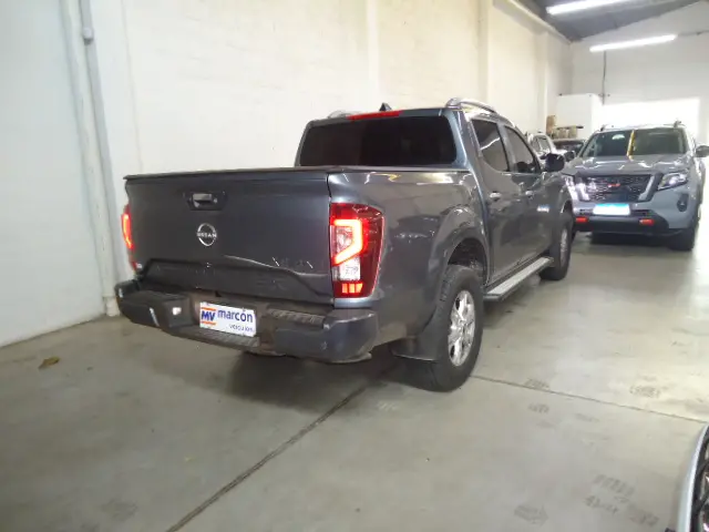 NISSAN Frontier - Foto