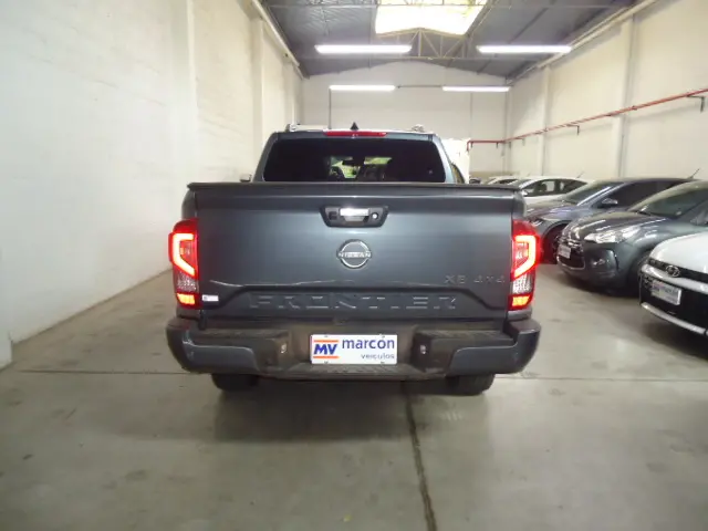 NISSAN Frontier - Foto