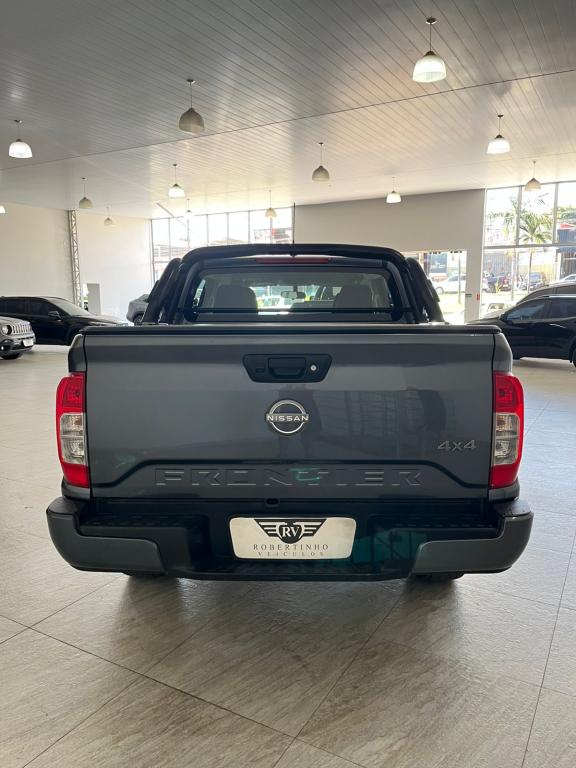NISSAN Frontier - Foto