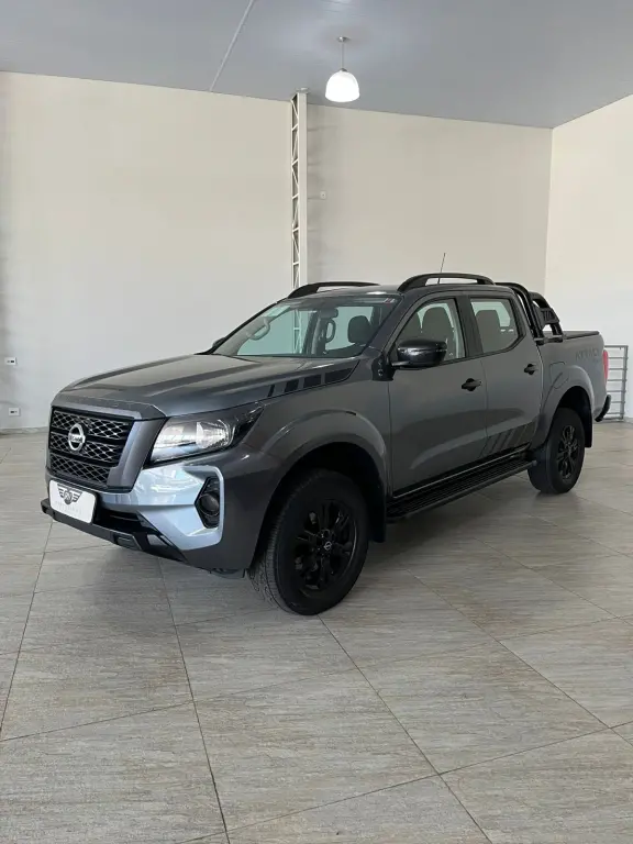 NISSAN Frontier - Foto