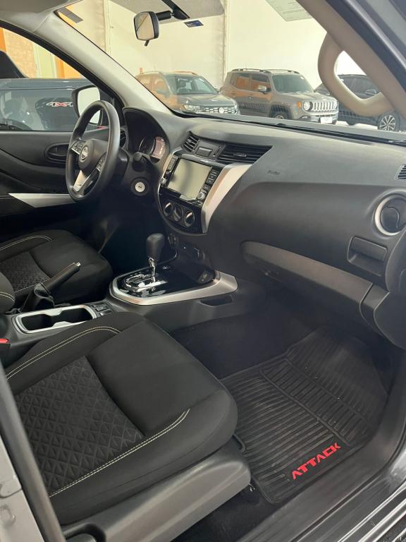 NISSAN Frontier - Foto