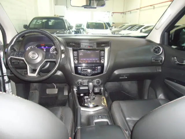 NISSAN Frontier - Foto