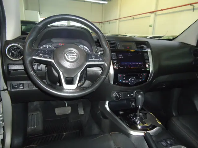 NISSAN Frontier - Foto