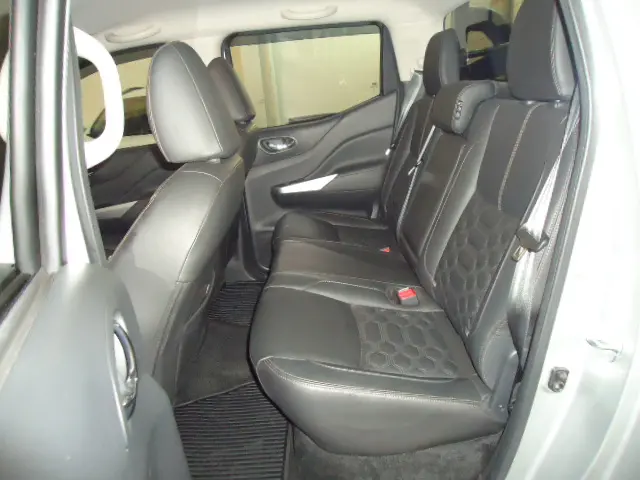 NISSAN Frontier - Foto