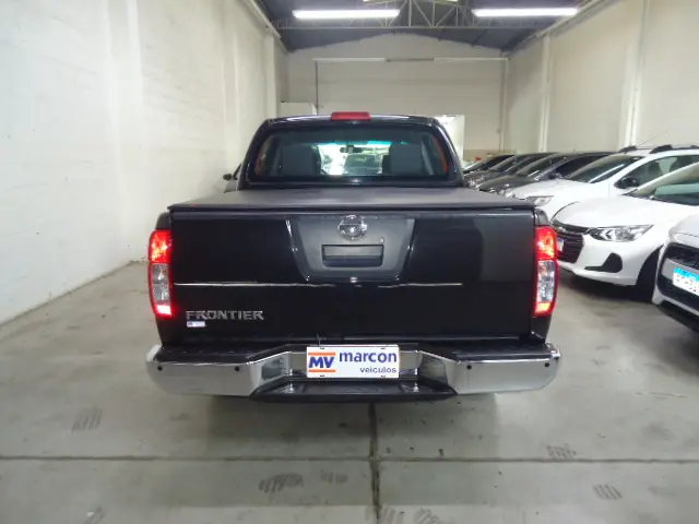 NISSAN Frontier - Foto