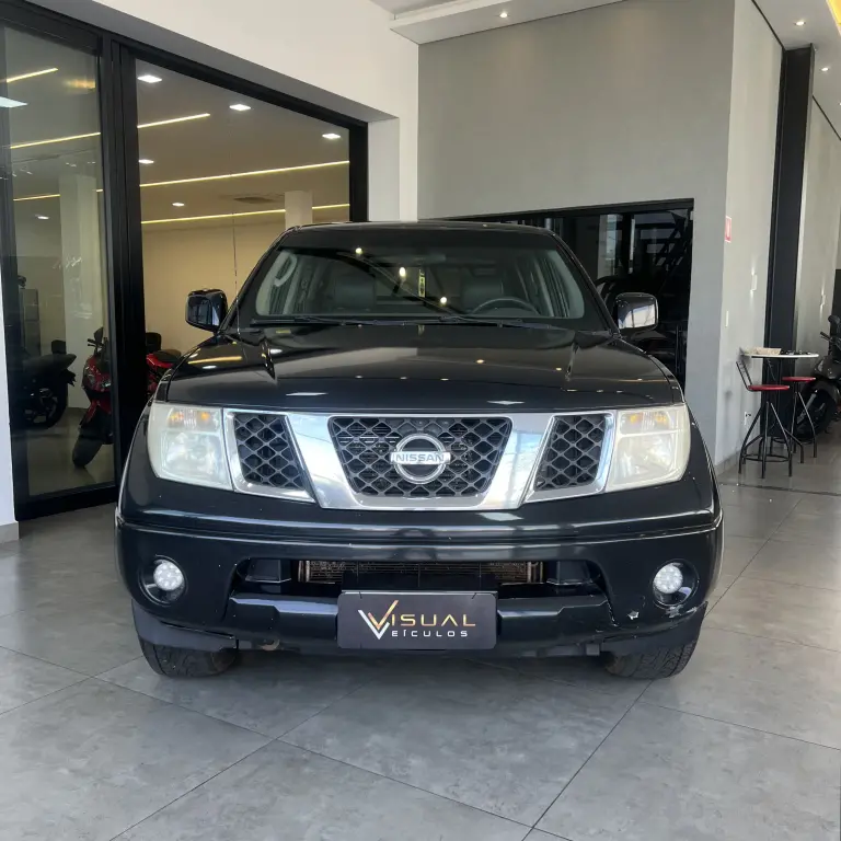 NISSAN Frontier - Miniatura