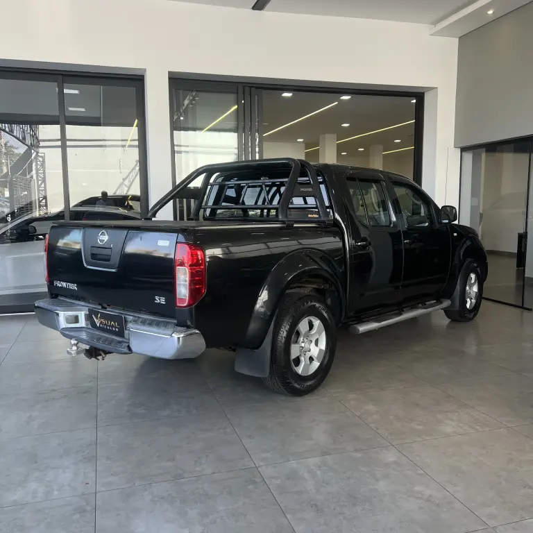 NISSAN Frontier - Foto