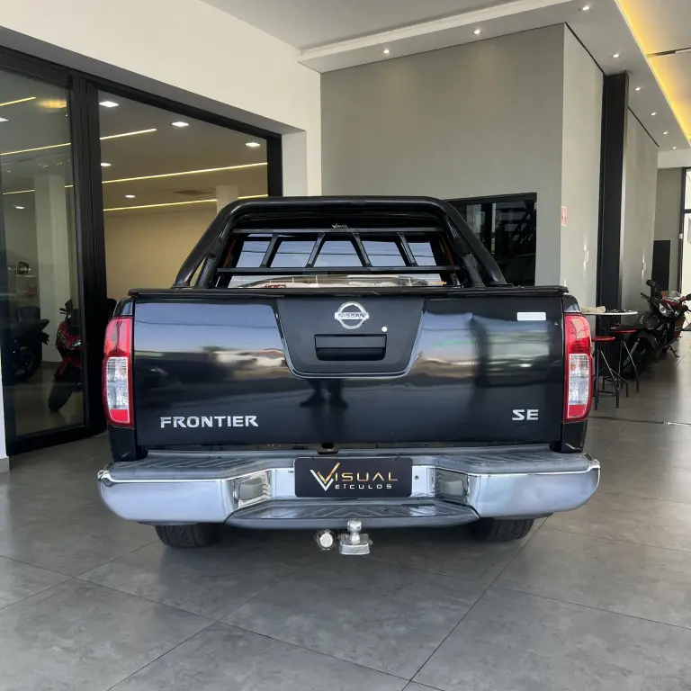 NISSAN Frontier - Miniatura