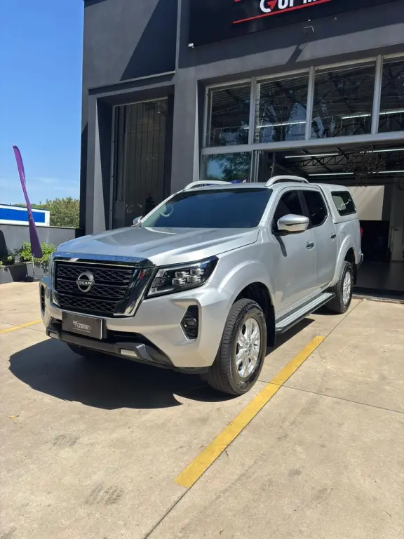 NISSAN Frontier - Foto