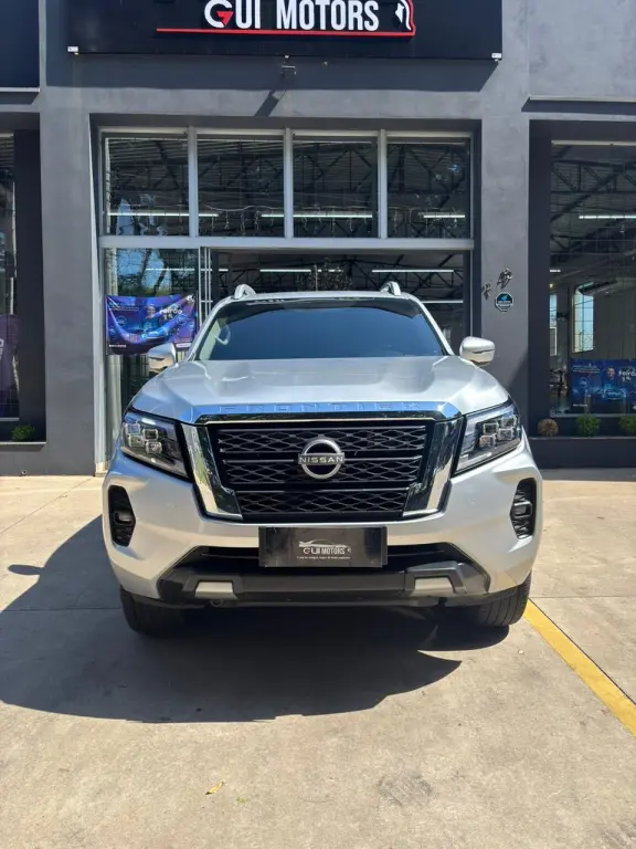 NISSAN Frontier - Foto