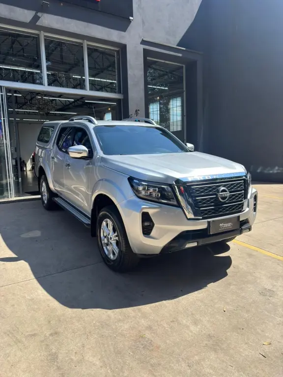 NISSAN Frontier - Foto